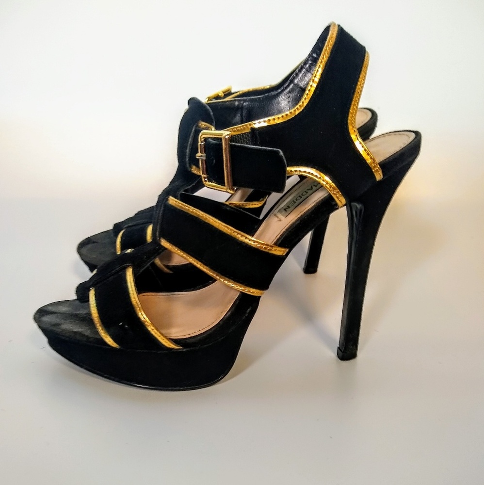 Super cute Steve Madden gold and black high heels!